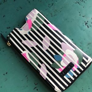 Fossil Phone Slide in Dark Floral